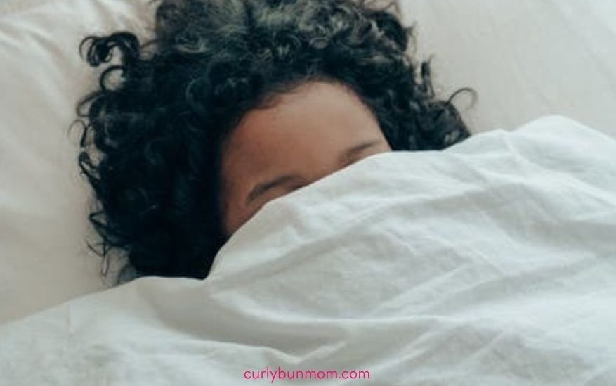 how to sleep with curly hair - protect curly hair while you sleep. how to sleep with curly hair without ruining it
