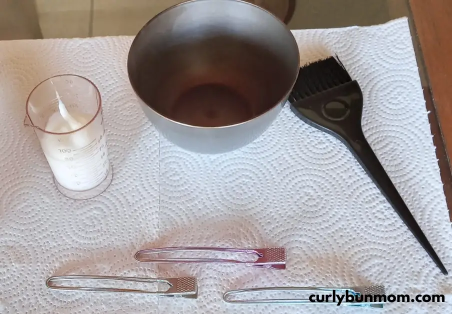 things you need to dye curly hair at home